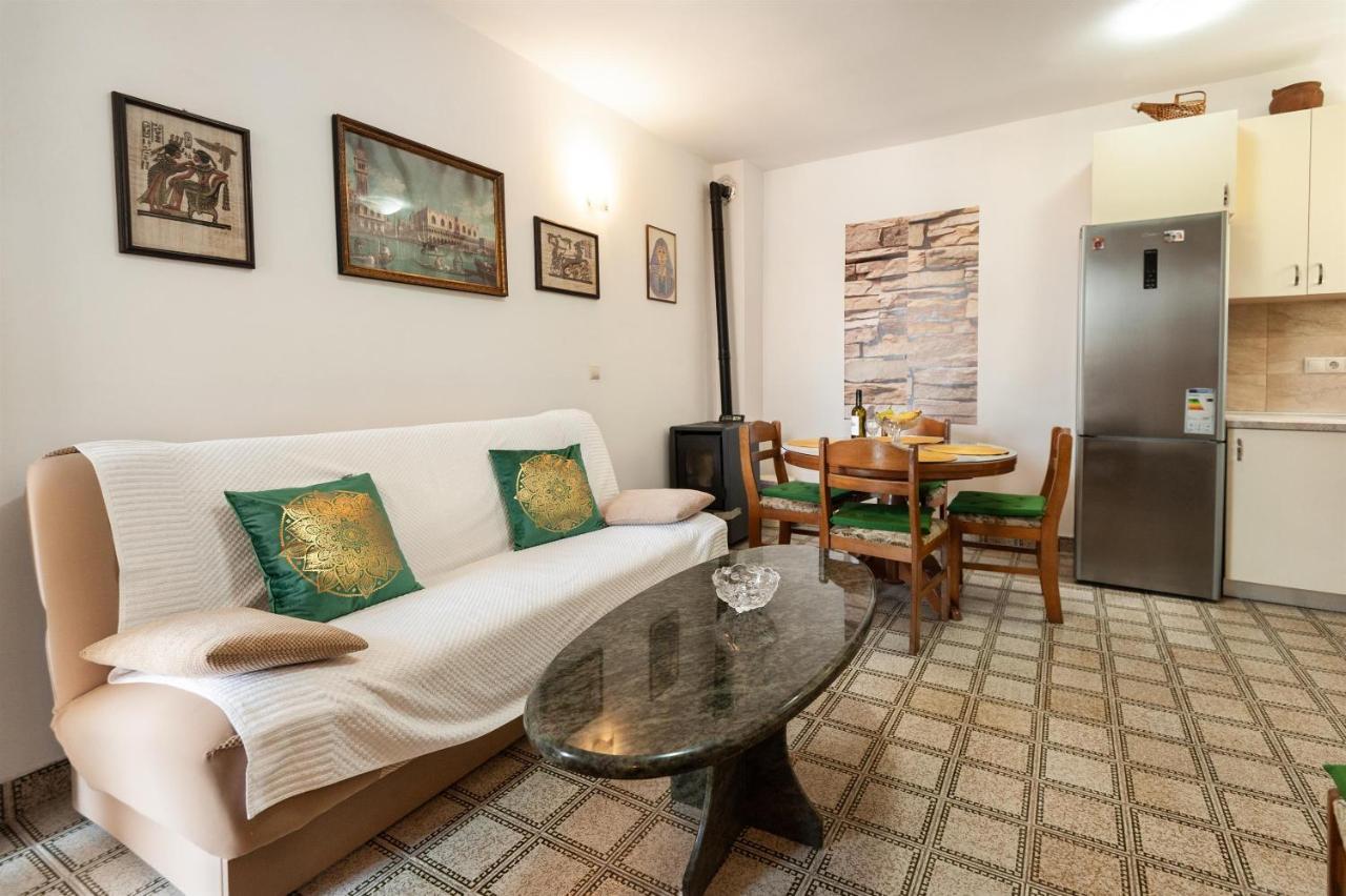 Apartments Antonija Omiš Exterior foto