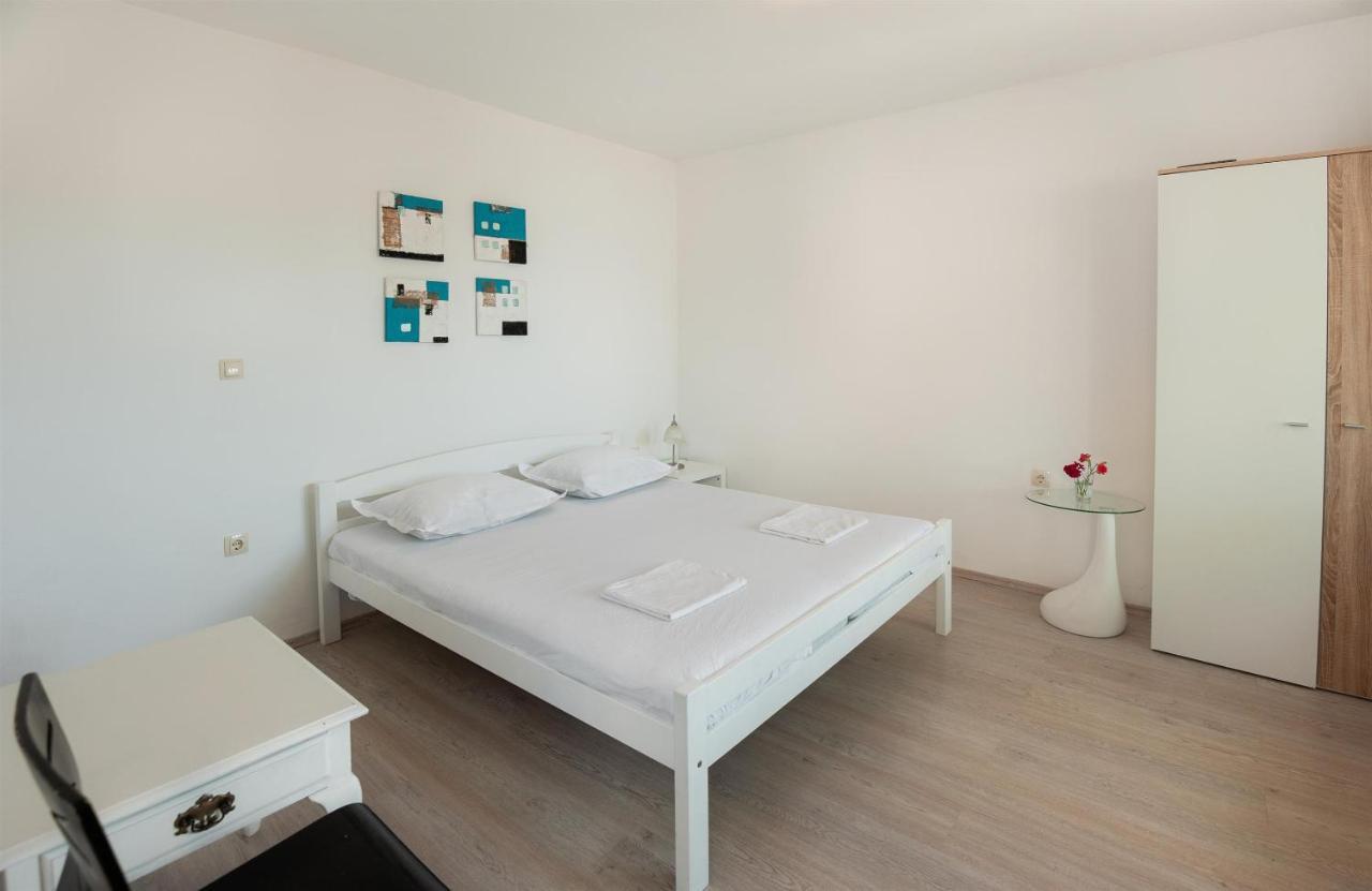 Apartments Antonija Omiš Exterior foto